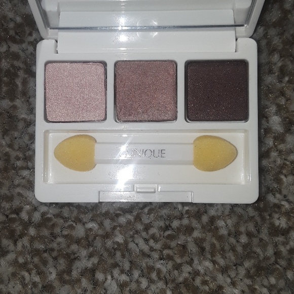 NEW Clinique All About Eyes eyeshadow trio - Picture 2 of 4